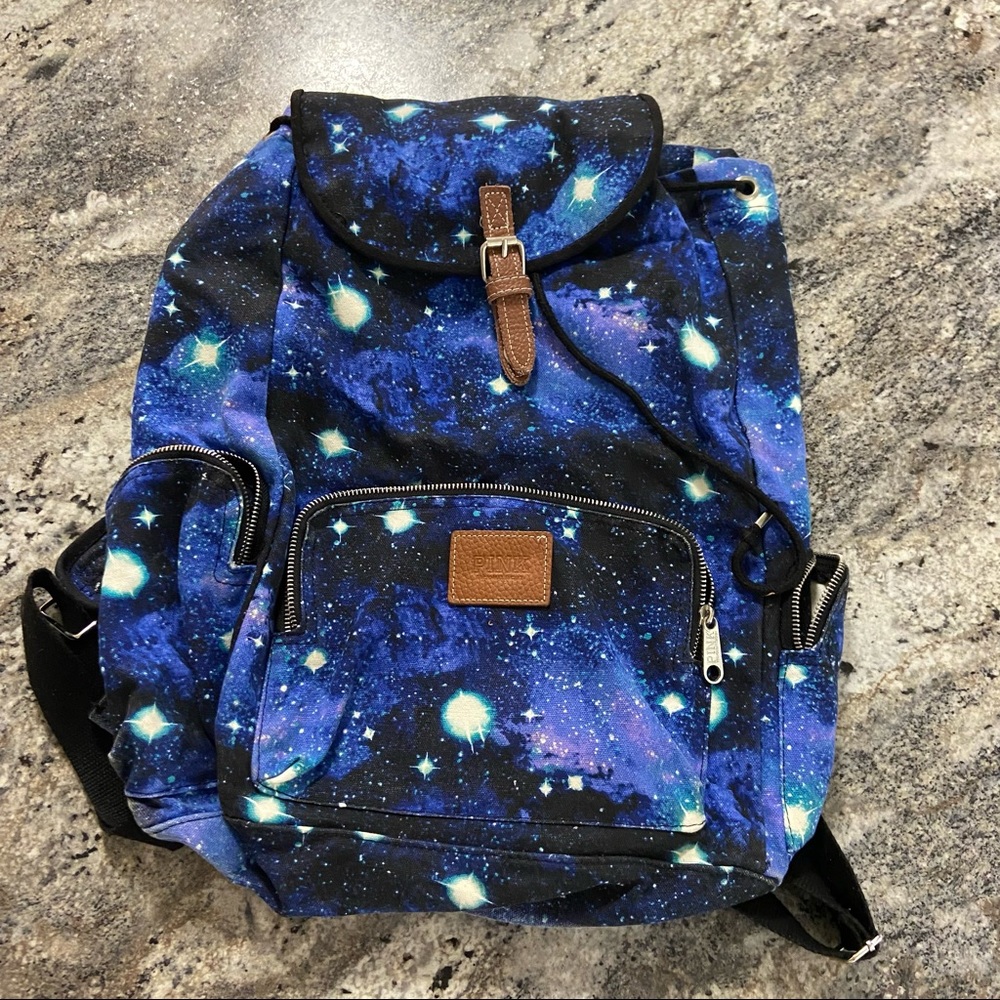 VS Pink backpack